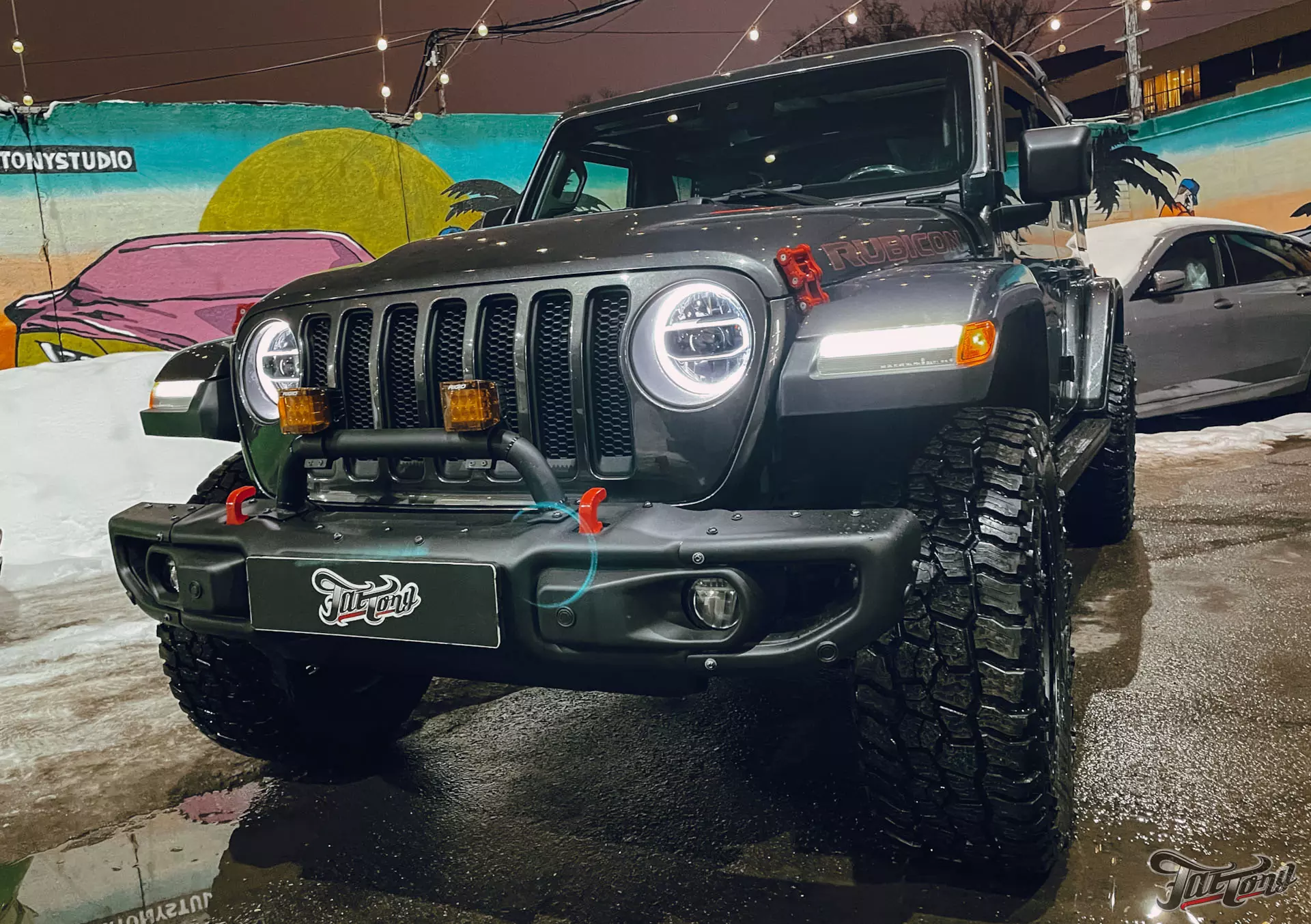 Jeep Wrangler Rubicon. Ангельские глазки